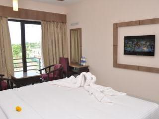 Chandra Royal Inn Velanganni Bagian luar foto
